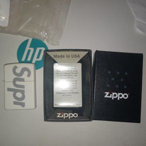 Supreme zippo